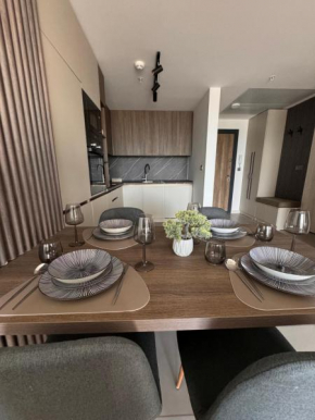 Stellarlux Apartment, 35th floor